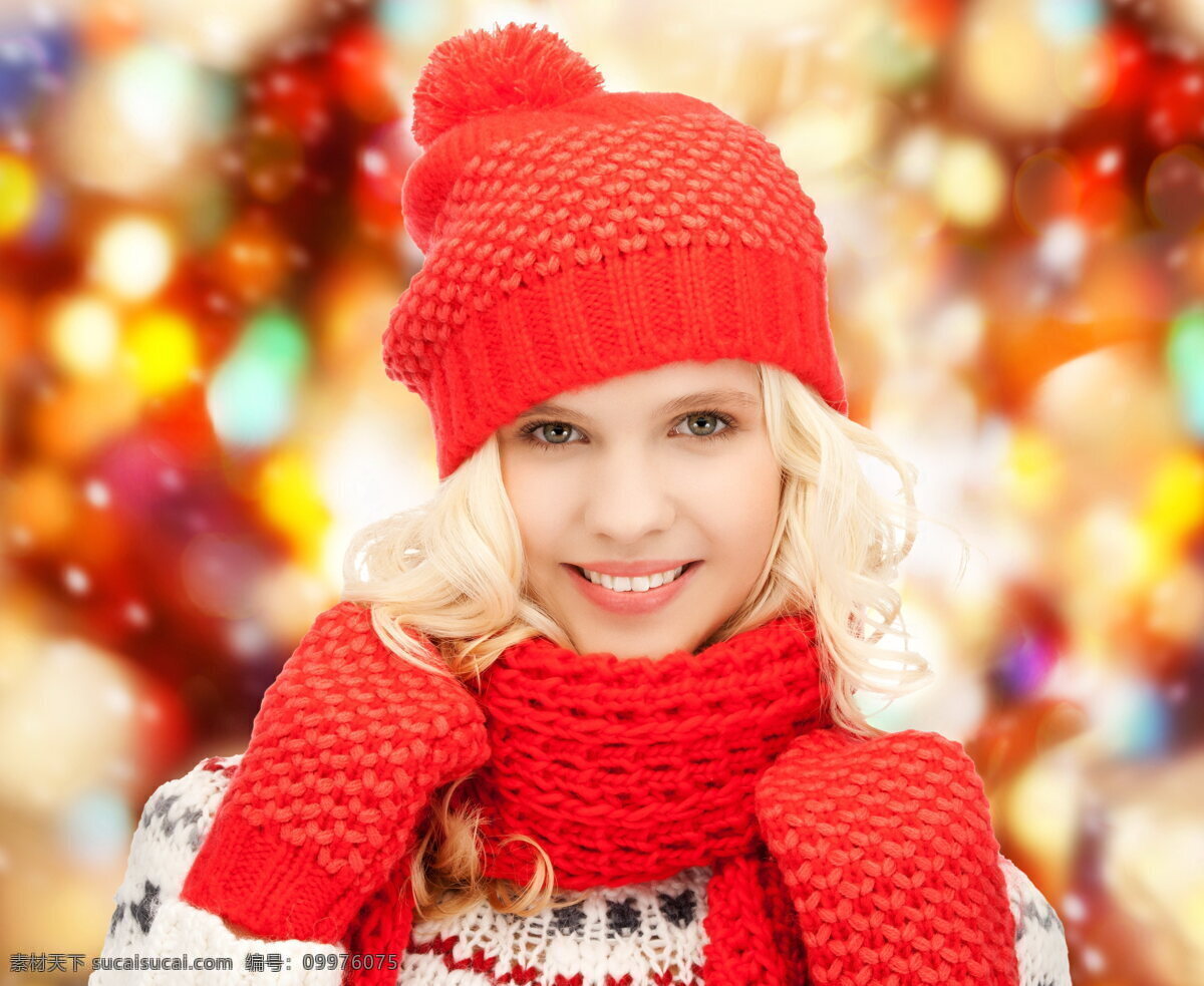 戴冬帽的美女 冬帽 帽子 围巾 围脖 红色 喜庆