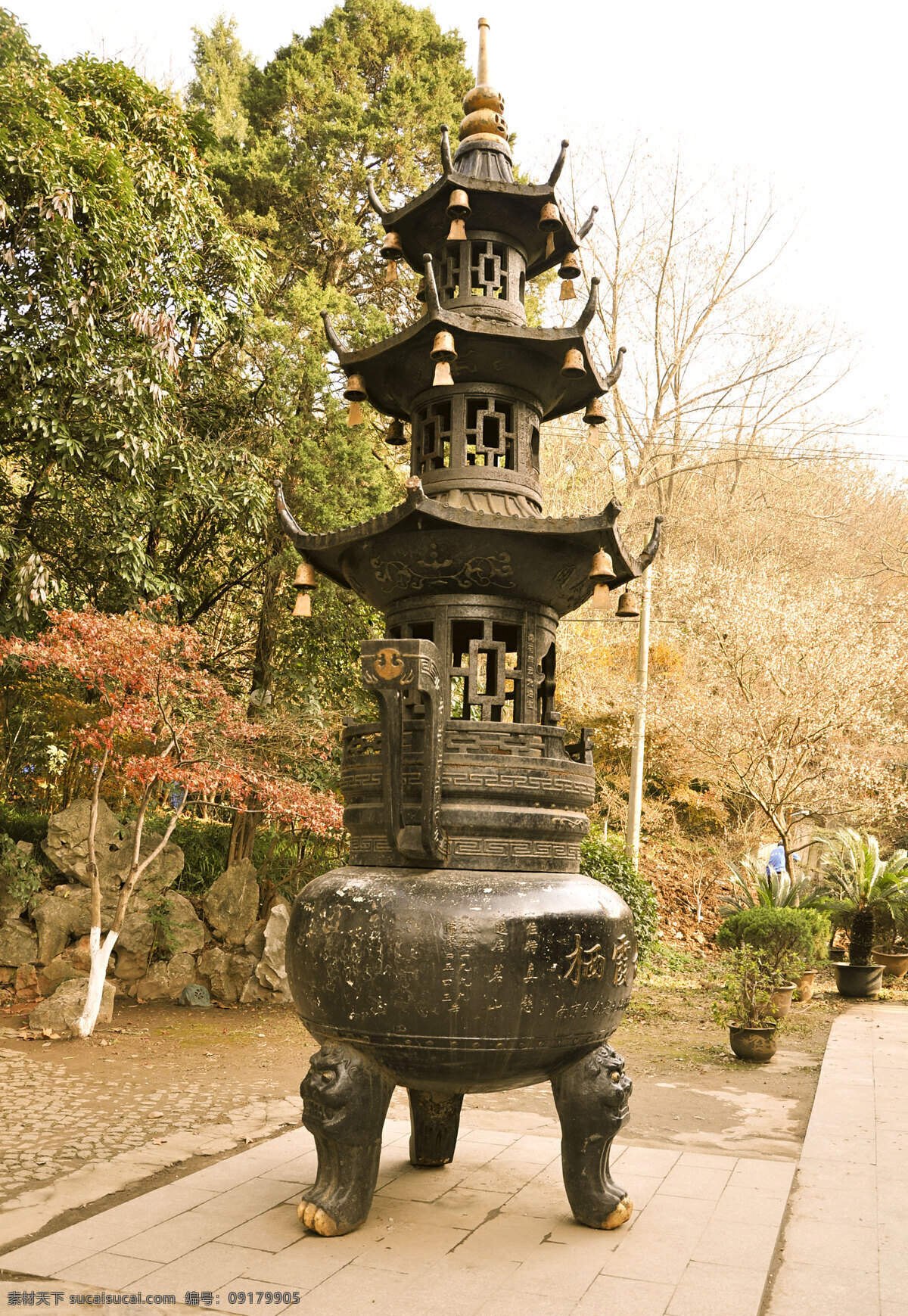 栖霞寺鼎 栖霞寺 寺庙 古寺 鼎 枫叶 文化艺术 宗教信仰