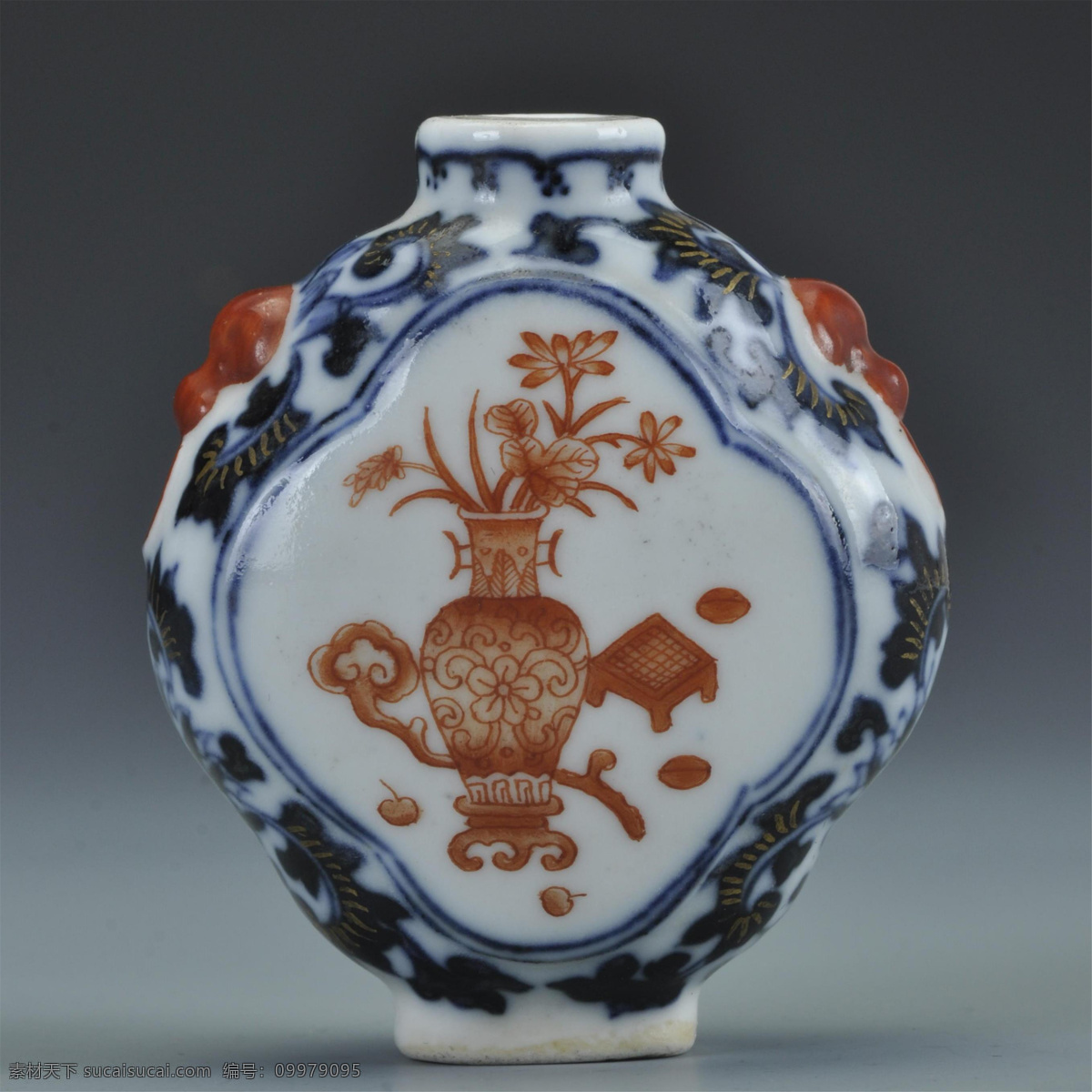 摆件 传统文化 瓷器 古典 古玩 乾隆 青花瓷 陶瓷 清代 官窑 青花矾红 开光 博古烟壶 鼻烟壶 文化艺术 艺术品 收藏 欣赏 把玩 古玩艺术品 psd源文件