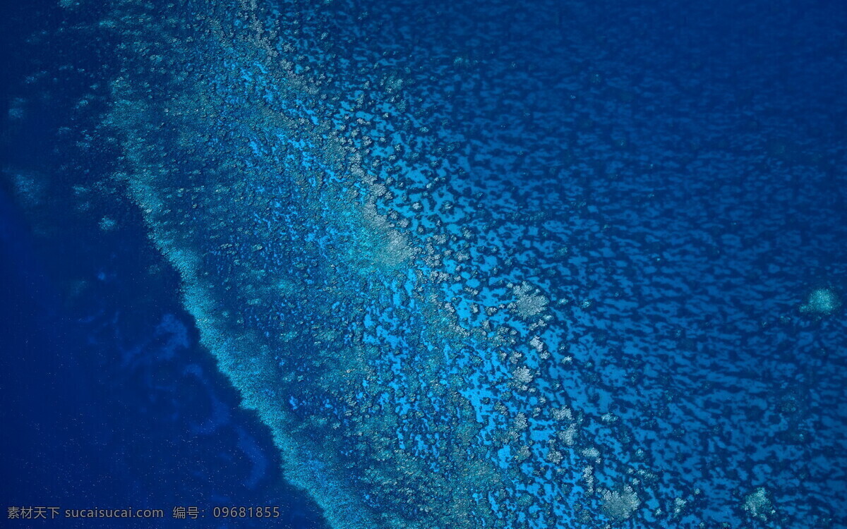 动感 动感水珠 海水 海洋 蓝色 水的灵动 水滴 水 水纹 水韵 水律 水花 自然景观 自然风景 psd源文件