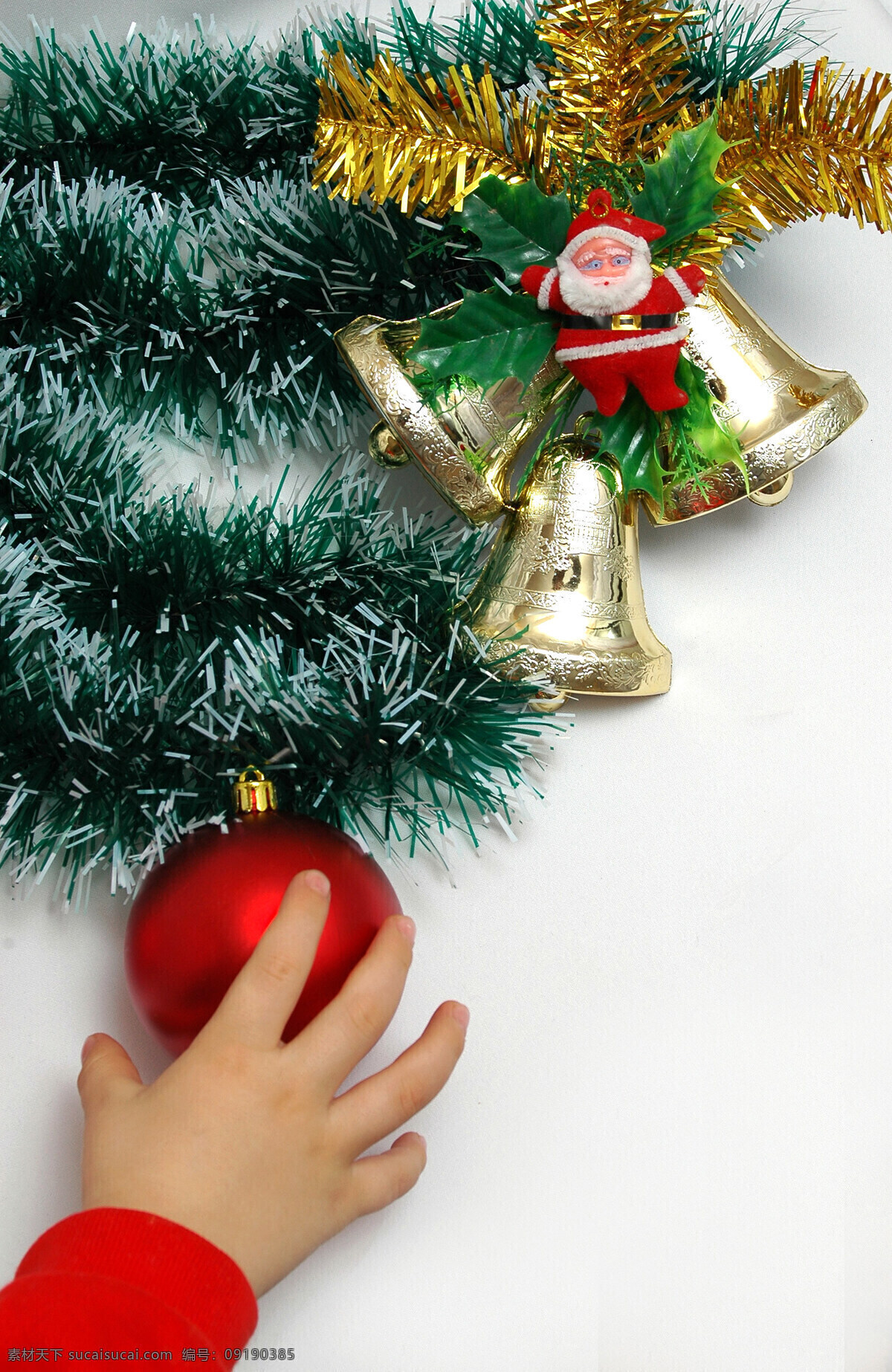 圣诞球 铃铛 圣诞节背景 圣诞树 儿童 手势 生活人物 人物图片