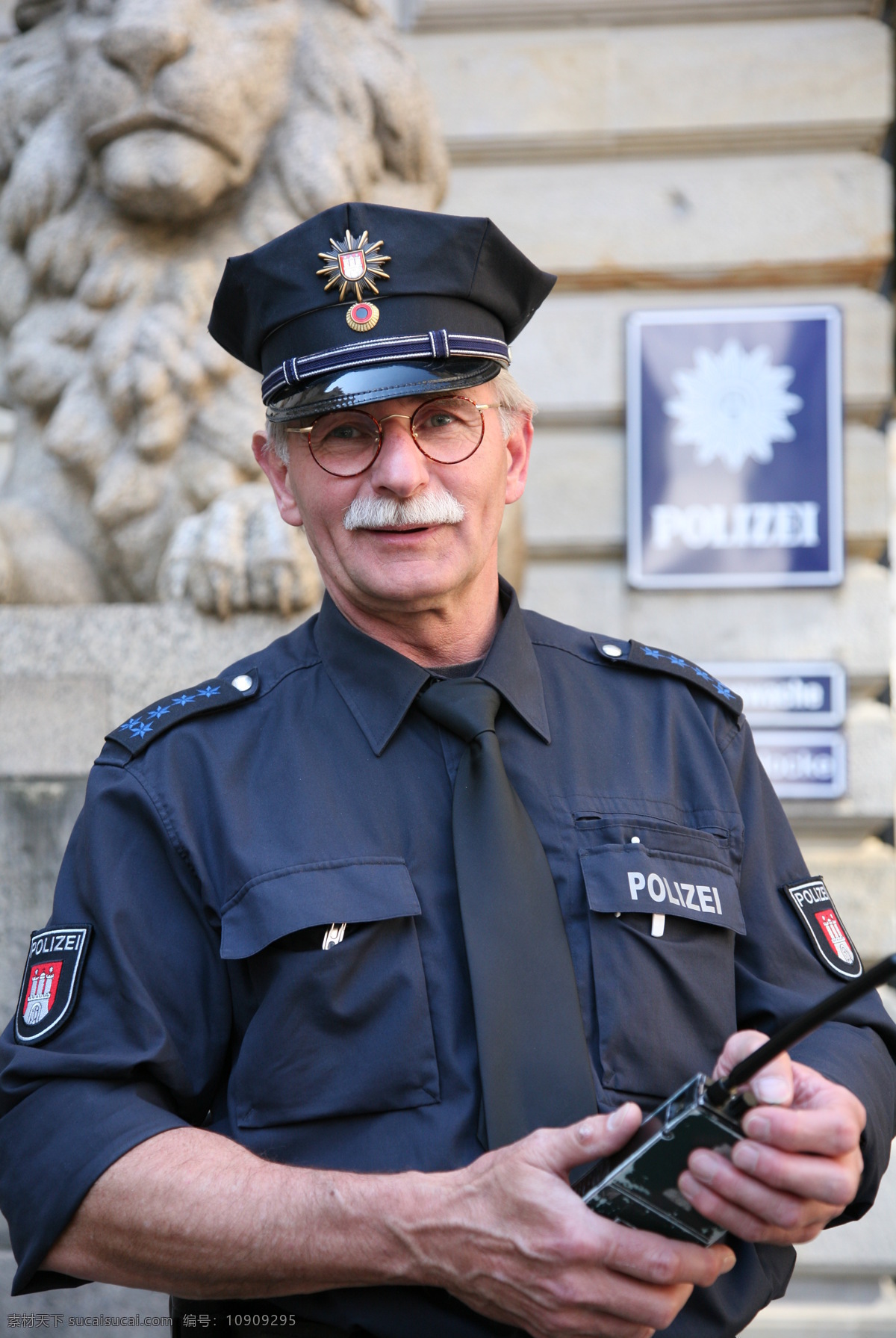 警察 制服 汉堡 蓝色 新警服 职业人物 人物图库