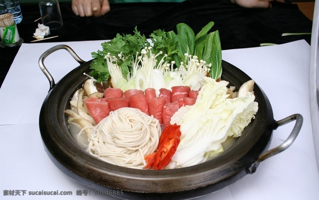 牛肉火锅面 美食 传统美食 餐饮美食 高清菜谱用图