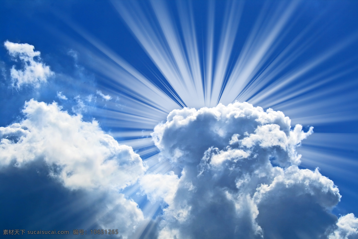 阳光 透过 云层 射线 穿透 光线 蓝天 天空 白云 天空图片 风景图片