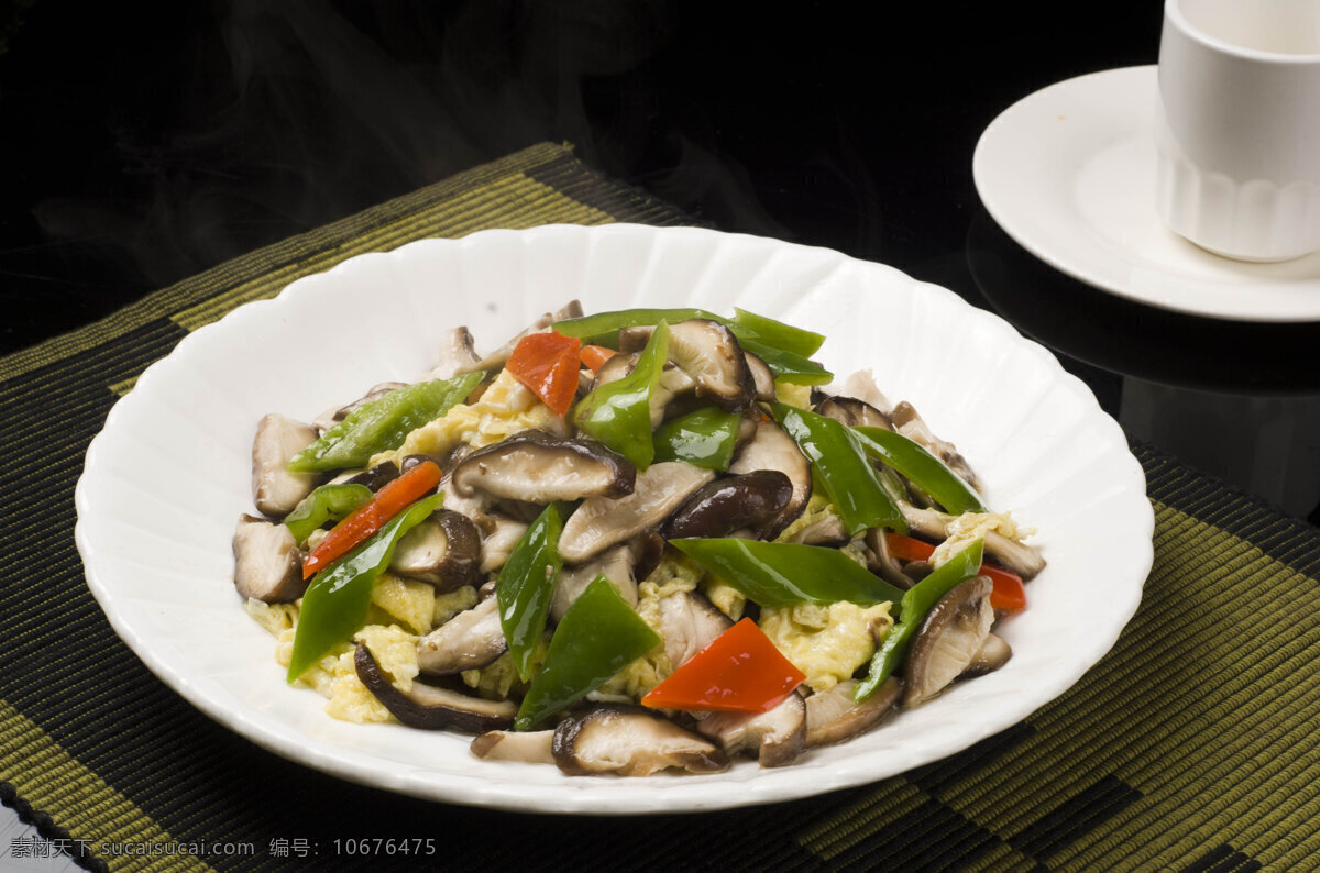 鲜香菇炒鸡蛋 川菜 重庆菜 传统美食 餐饮美食
