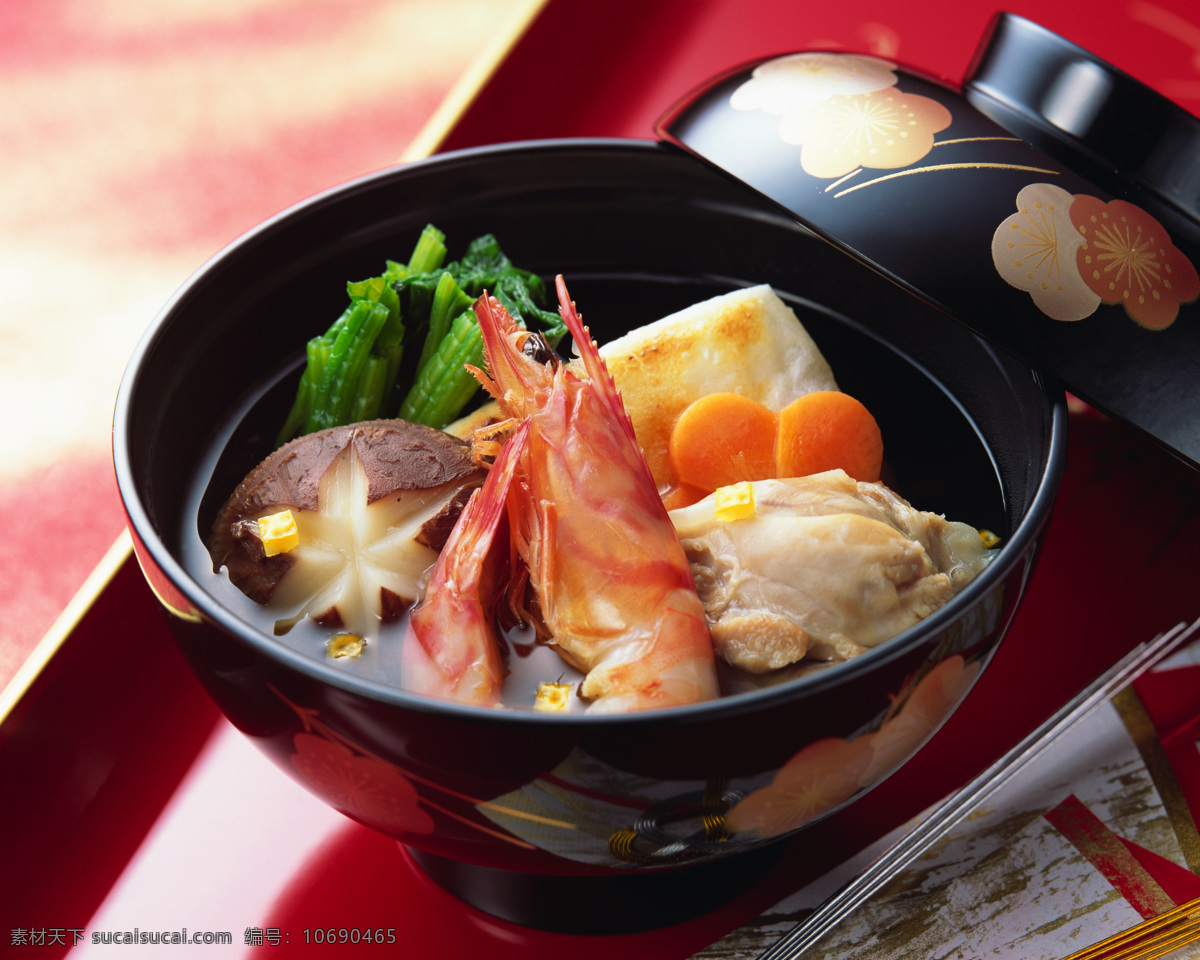 营养鲜汤 汤水 煲汤 盅 汤 香菇 蘑菇 盘子 虾仁 日式汤 日式 日韩饮食 餐饮美食