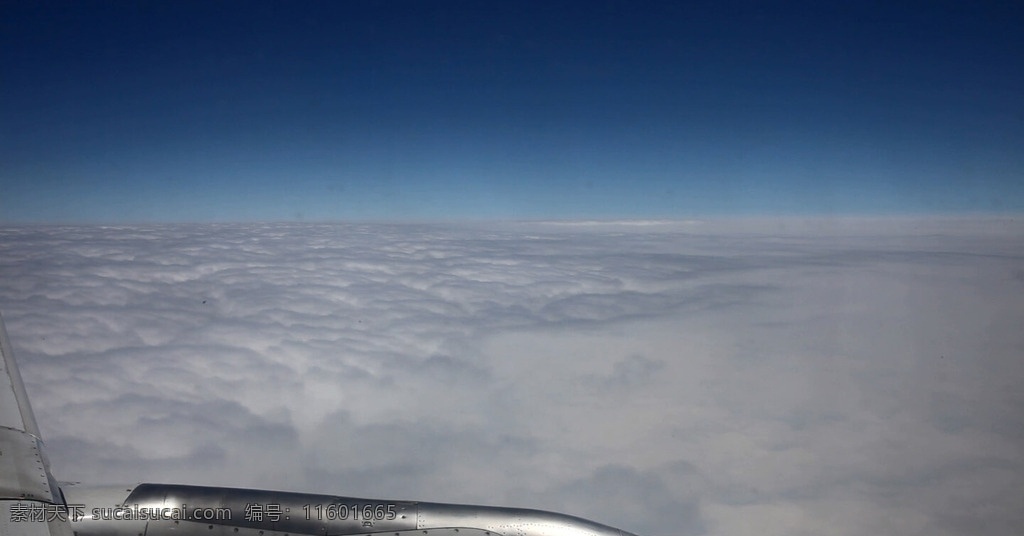 飞行途中 飞行 旅途 白云 蓝天 天际线 飞机 窗外 高空 前进 航空 自然风光 实拍视频 多媒体 mov