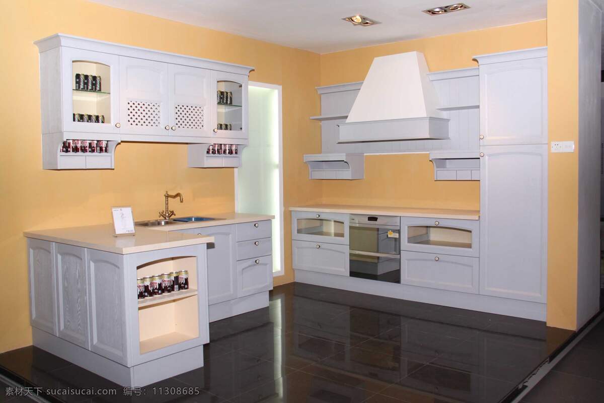 环境设计 室内设计 厨房 设计素材 模板下载 厨房室内设计 欧式风格厨房 配以白色厨柜 橙色墙面 看到 会 食欲 感 家居装饰素材