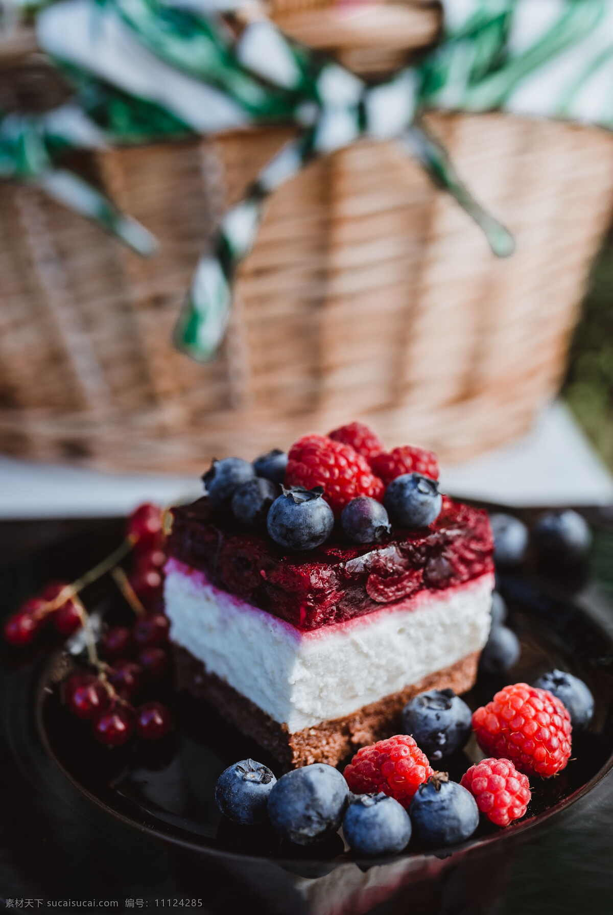 美味 水果 蛋糕 水果蛋糕 奶油蛋糕 糕点 点心 美食 蛋糕房 蛋糕屋 草莓蛋糕 蓝莓蛋糕 慕斯蛋糕 美食图片 美食杂志 蛋糕图片 蛋糕美图 餐饮美食 西餐美食