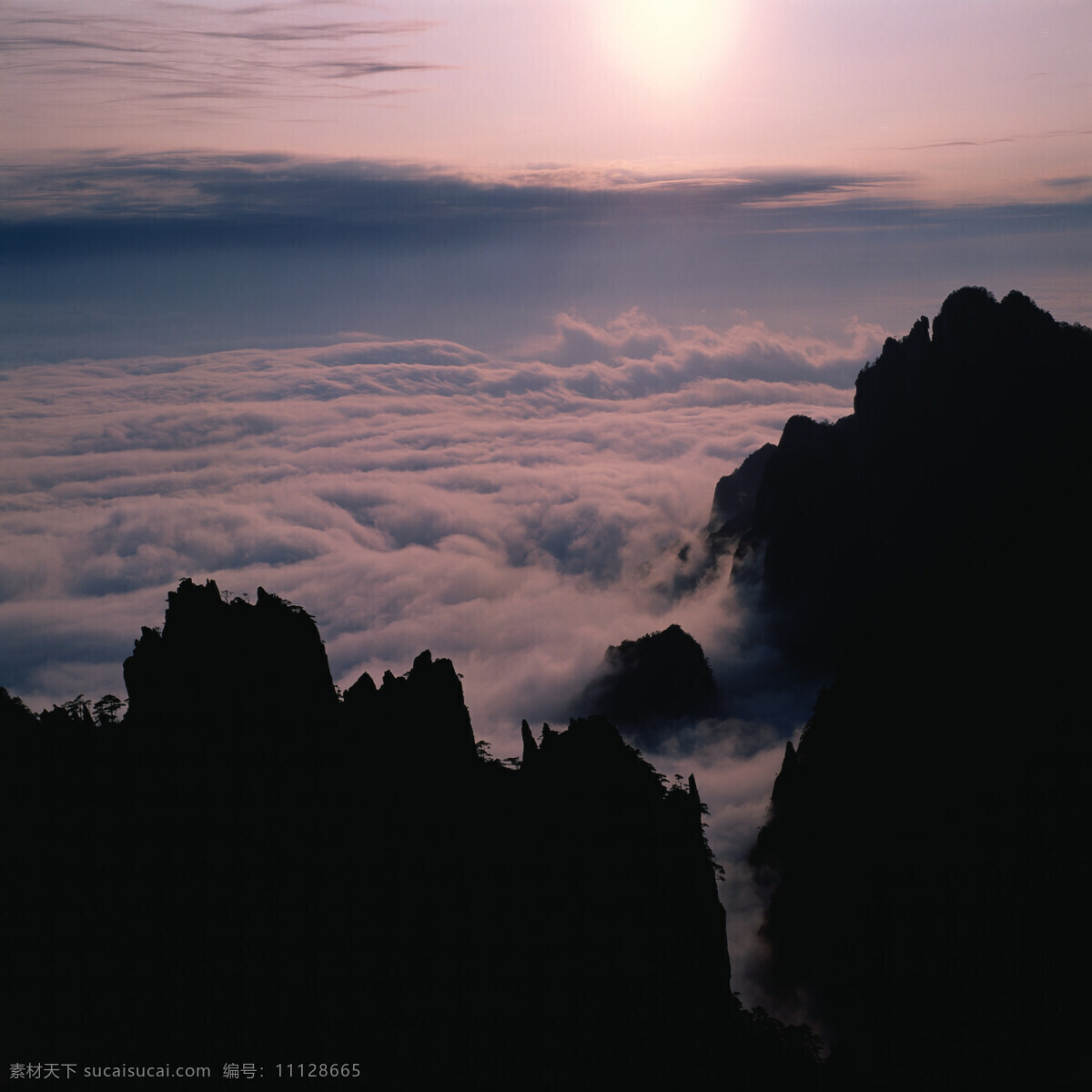 高山 云海 波涛 景色 陡峭 烟雾 太阳 阳光 景观 高清图片 山水风景 风景图片