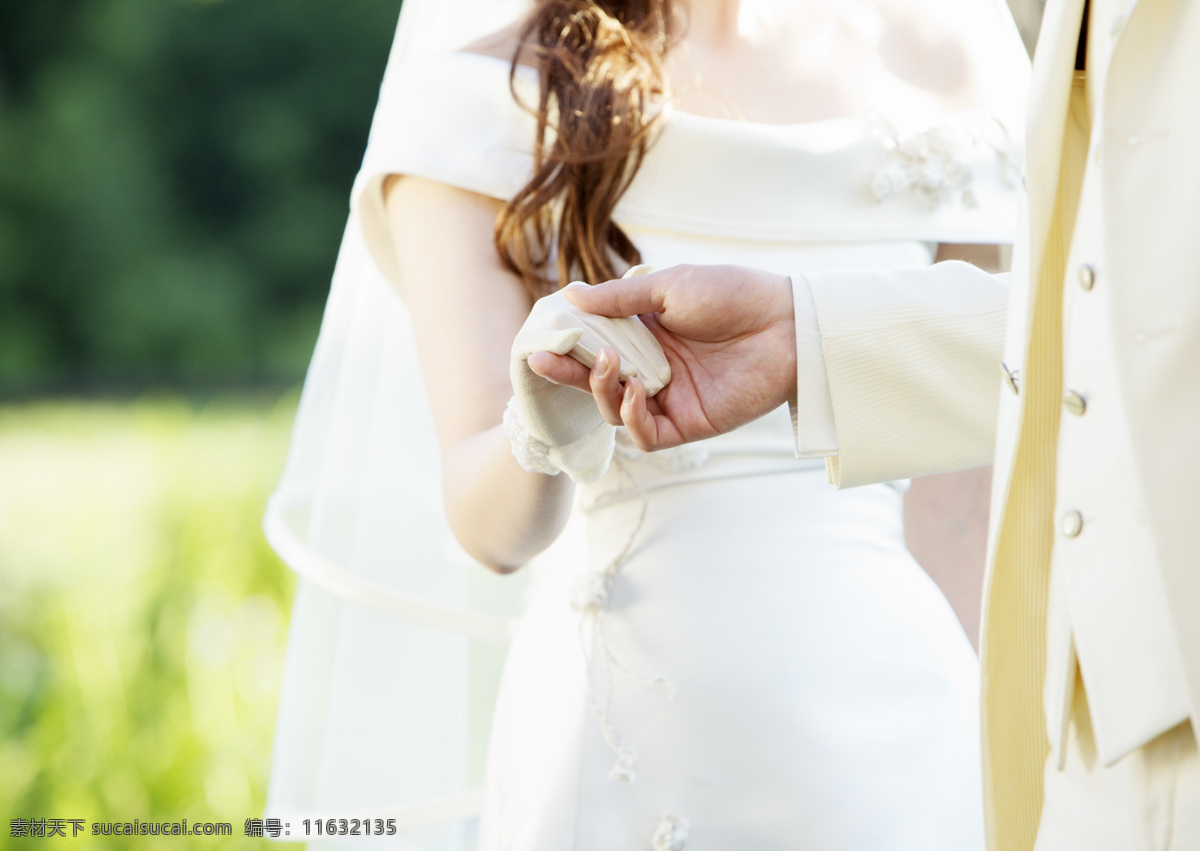 爱 爱情 白色 春天 高清图片 花朵 婚礼 婚礼素材 婚纱 婚纱摄影 色彩斑斓 新娘 新郎 甜蜜 婚姻 礼服 浪漫 结婚 绿色 婚纱照 情侣 幸福 陶醉 花园婚礼 现代经典 绿色婚礼 和谐绿意 情人节 节日素材 情人节七夕