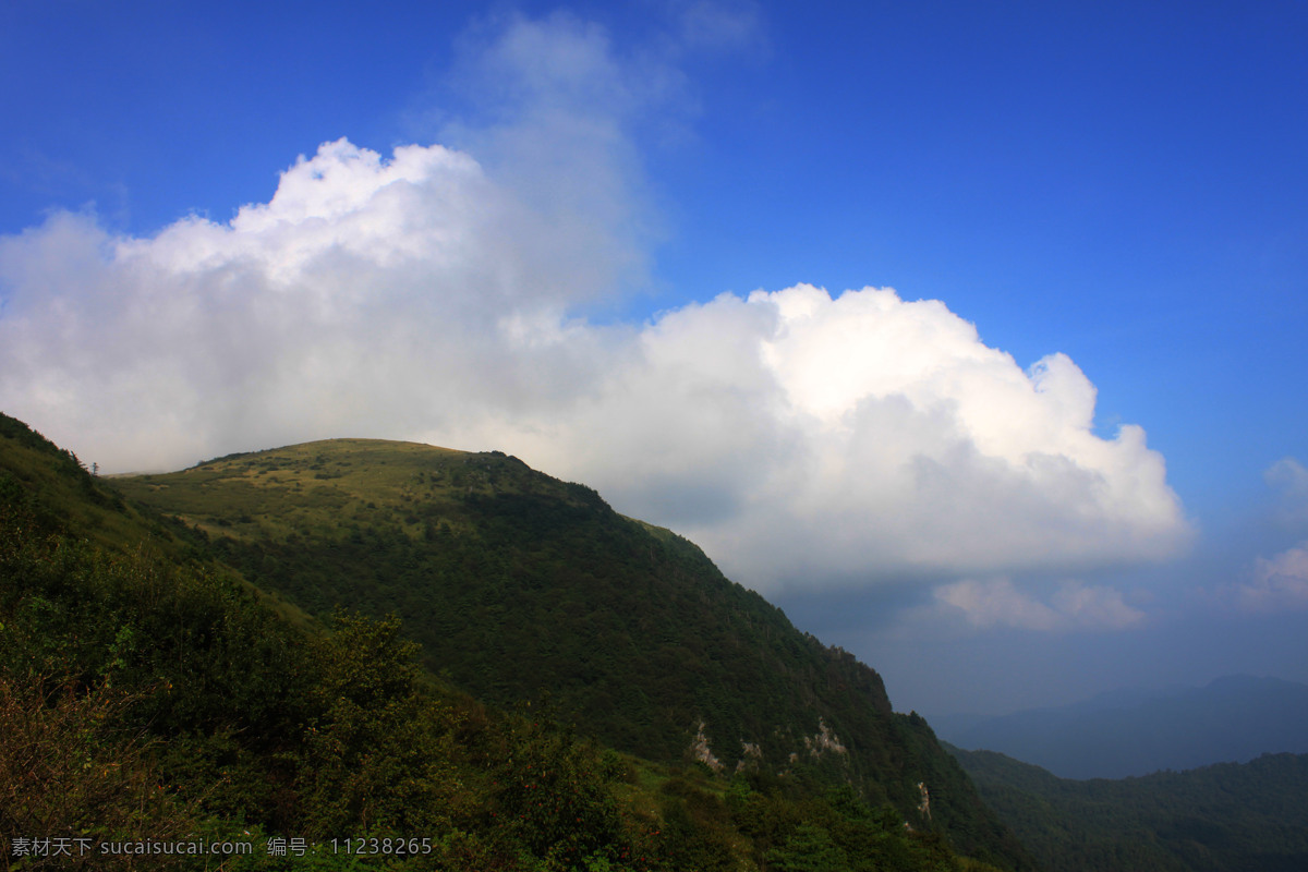 紫柏山 蓝天白云 汉中风光 汉中留坝风光 紫柏山风光 汉中旅游 自然风景 旅游摄影