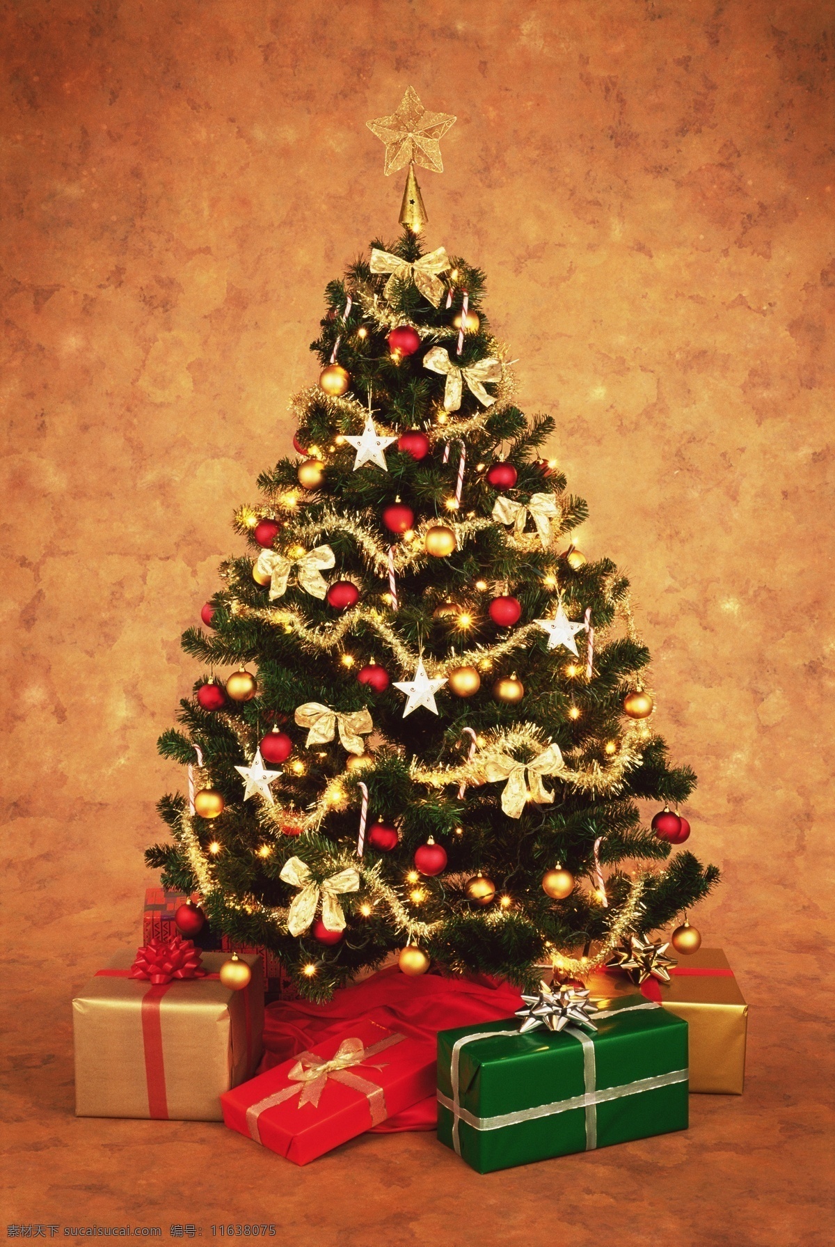 圣诞树 圣诞 礼物 圣诞节 喜庆 节日素材 新年 圣诞礼物 礼包 节日庆典 生活百科