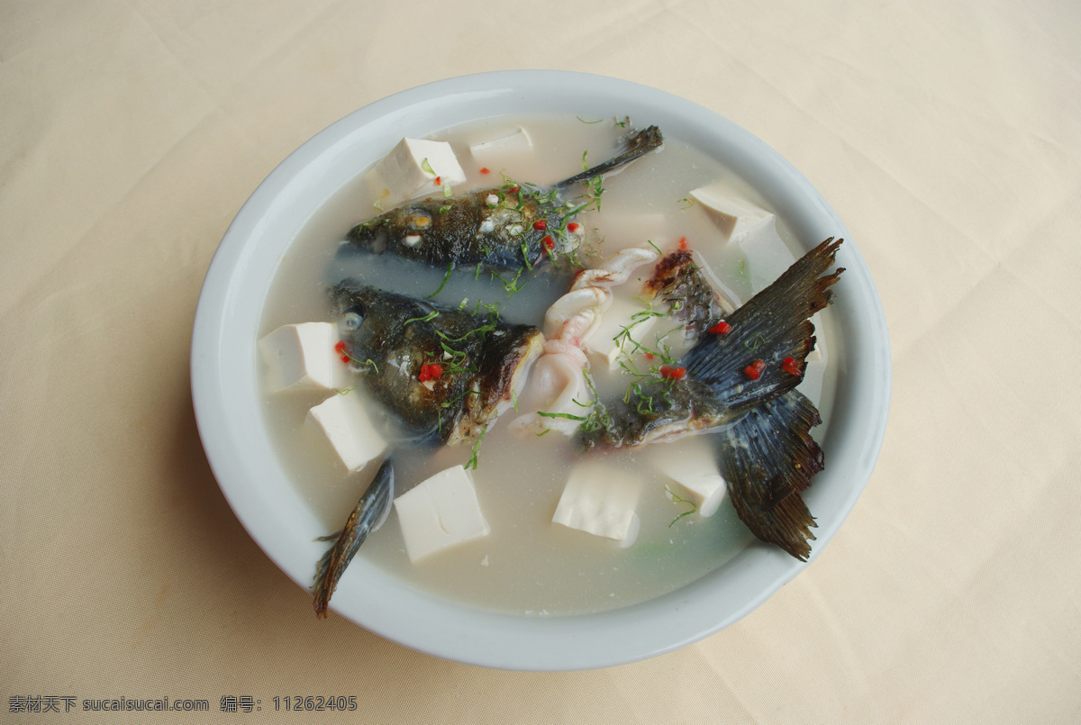 鱼头汤 鱼头 鱼汤 草鱼 鱼菜式 一鱼多吃 菜图 传统美食 餐饮美食