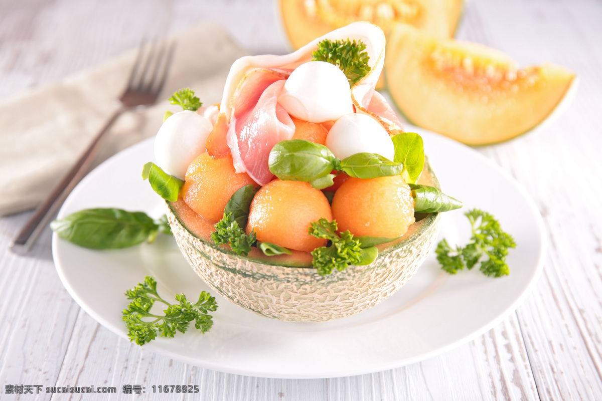 碗 哈蜜瓜 水果 色拉 青菜 水果色拉 有机水果 果实 新鲜水果 水果蔬菜 餐饮美食 点心图片