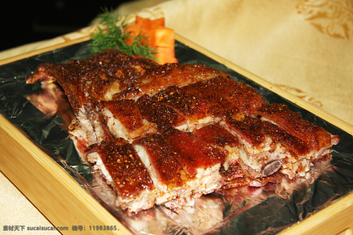 草原烤羊肉 美食 菜品 菜谱 餐饮 中餐 食品 传统美食 餐饮美食 湘菜 羊排 浓汤 胡萝卜 羊肉 寒羊肉排 烤肉 烤羊肉 高清 写真照片