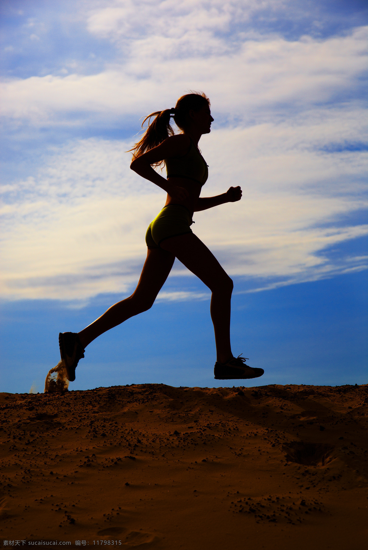 运动女人 运动 女人 女性 动感 健康 跑步 阳光 早上 早晨 郊外 生活 外国美女 女性女人 人物图库