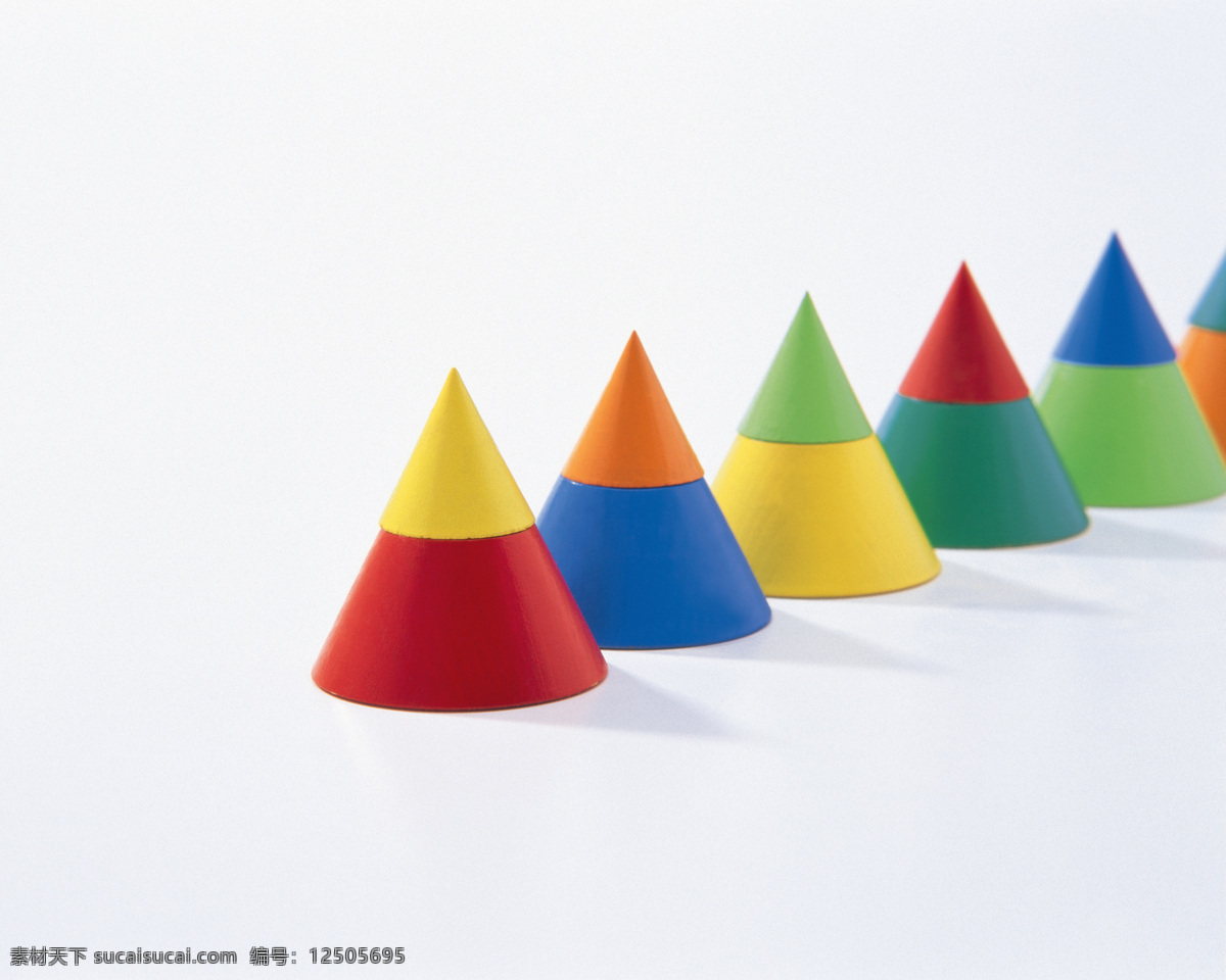 彩色 方块 彩色方块 积木 三角体 三角形 玩具 学习用品 设计素材 模板下载 圆锥体 psd源文件