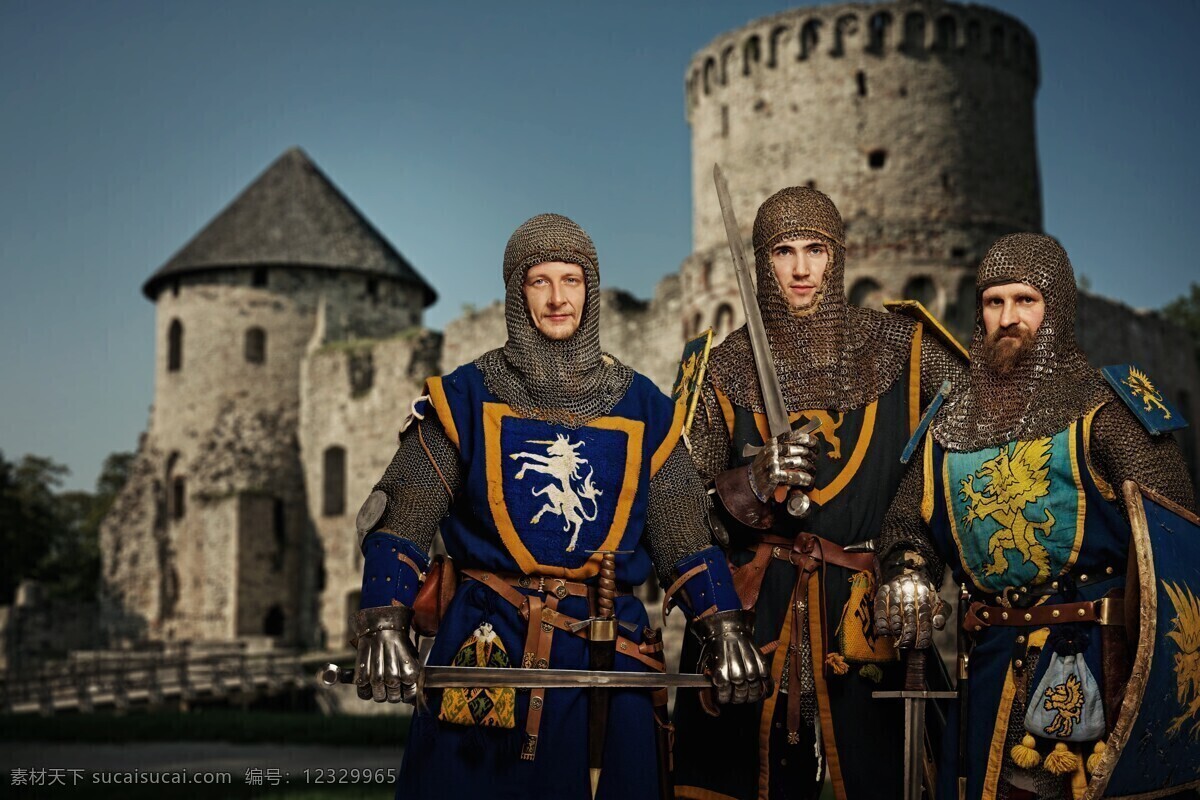 欧洲 古代 骑士 欧洲武士 战士 古代士兵 宝剑 盾牌 其他人物 人物图片