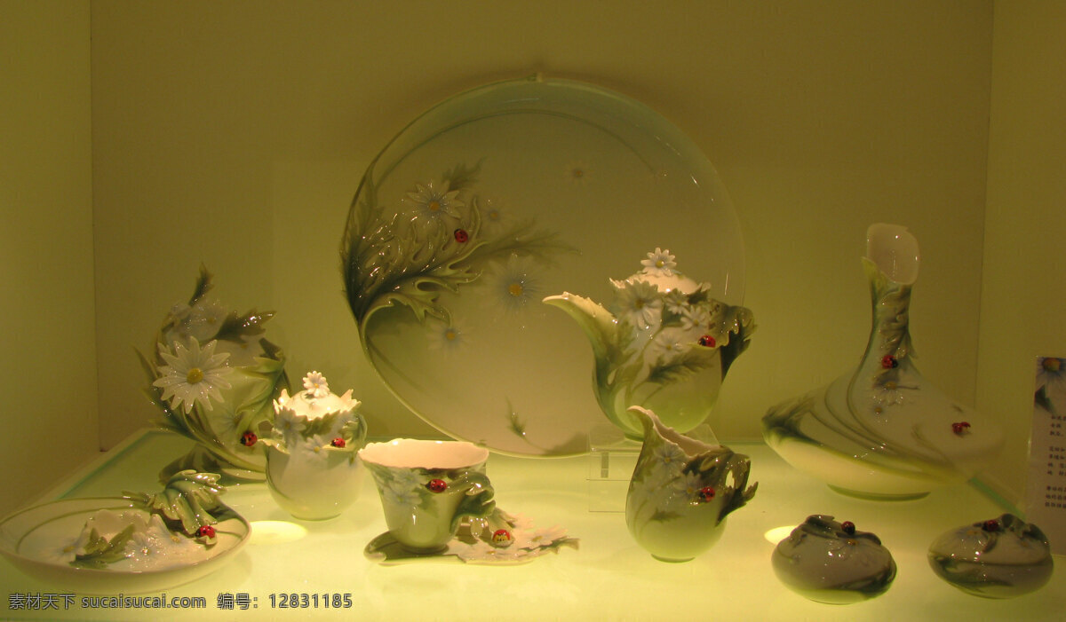 陶瓷 瓷器 陶瓷艺术品 文化艺术 艺术品 展览会 装饰素材 展示设计