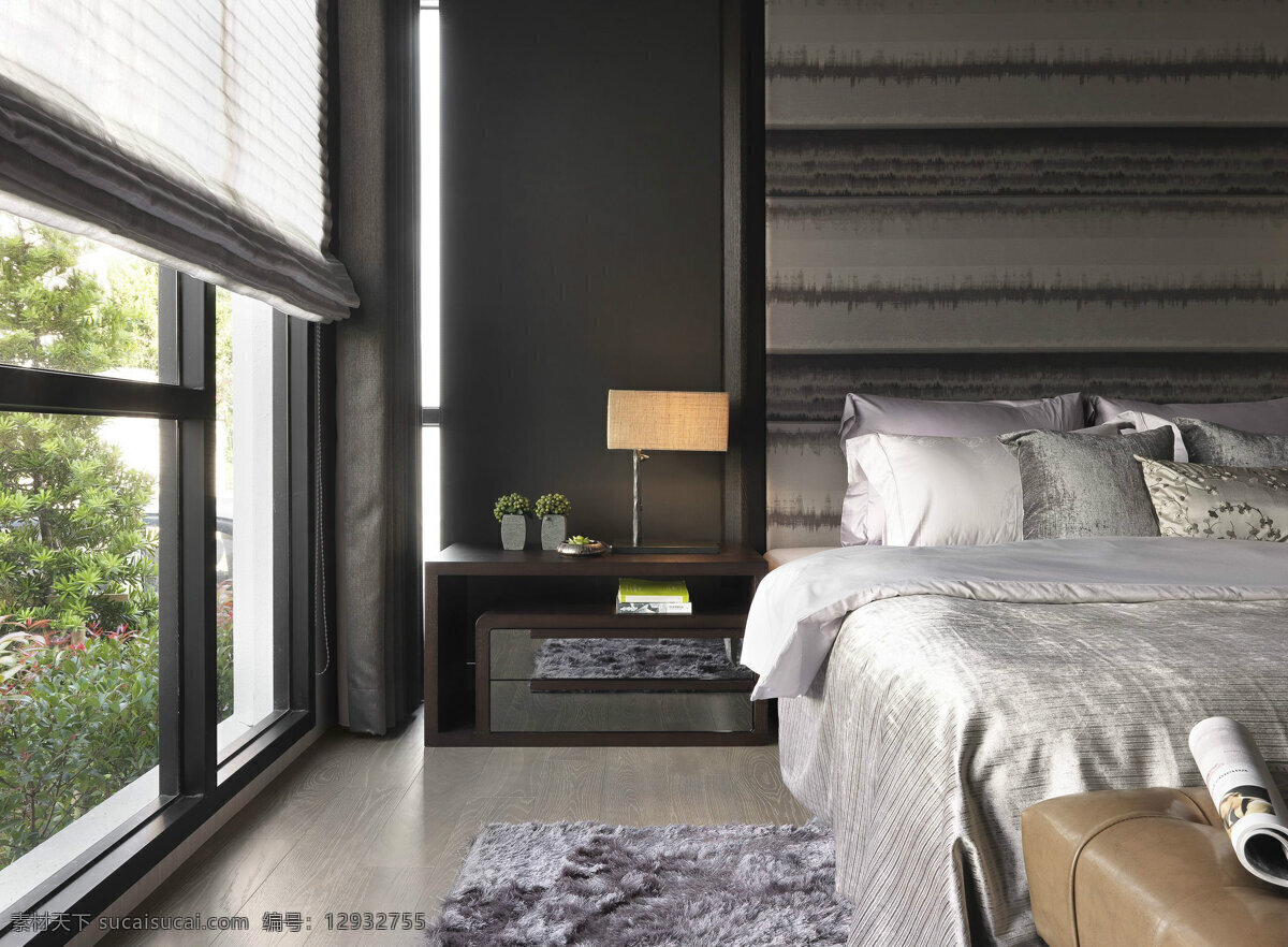简约 卧室 床铺 装修 效果图 窗户 床头柜 方形吊顶 浅色木地板