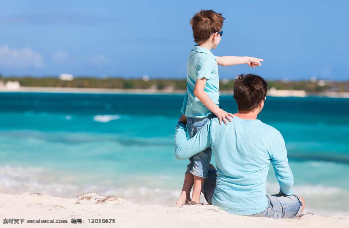 海边 度假 父子 大海 家庭 生活人物 人物图片