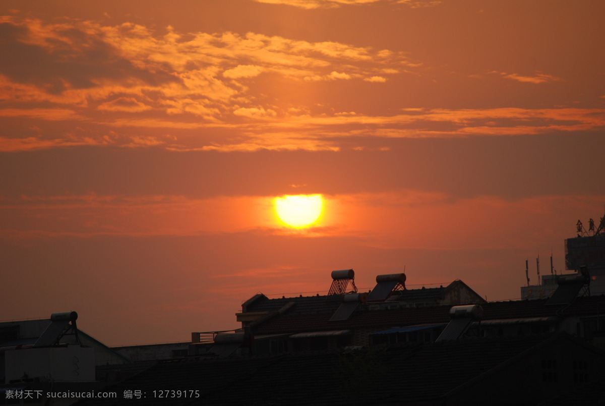 彩霞 风景 黄昏 金色 落日 太阳 太阳能 太阳与太阳能 晚霞 夕阳 云彩 云朵 自然风景 自然景观