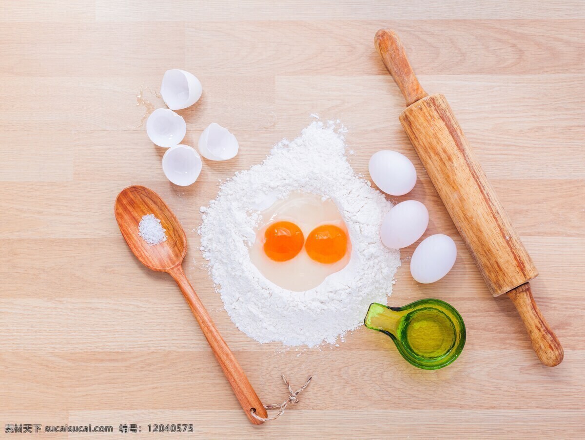 面粉 鸡蛋 擀面杖 面条 鸡蛋液 面条制作 美食 餐饮美食 食物原料