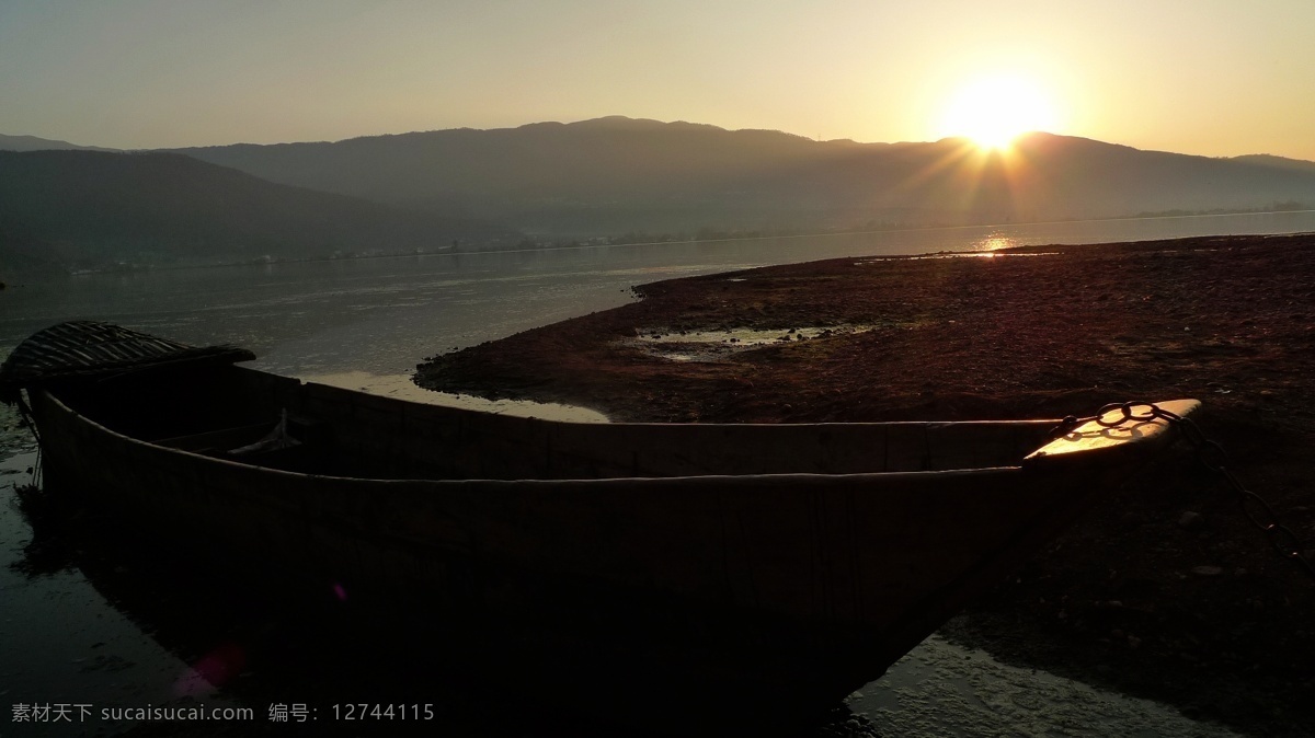 邛海夕阳 西昌 邛海 夕阳 渔船 风景 国内旅游 旅游摄影