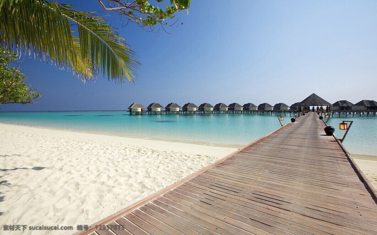 海滩 大海 大自然 海边 海水 蓝天 木桥 滩 天空 自然 自然风景 自然景观 psd源文件