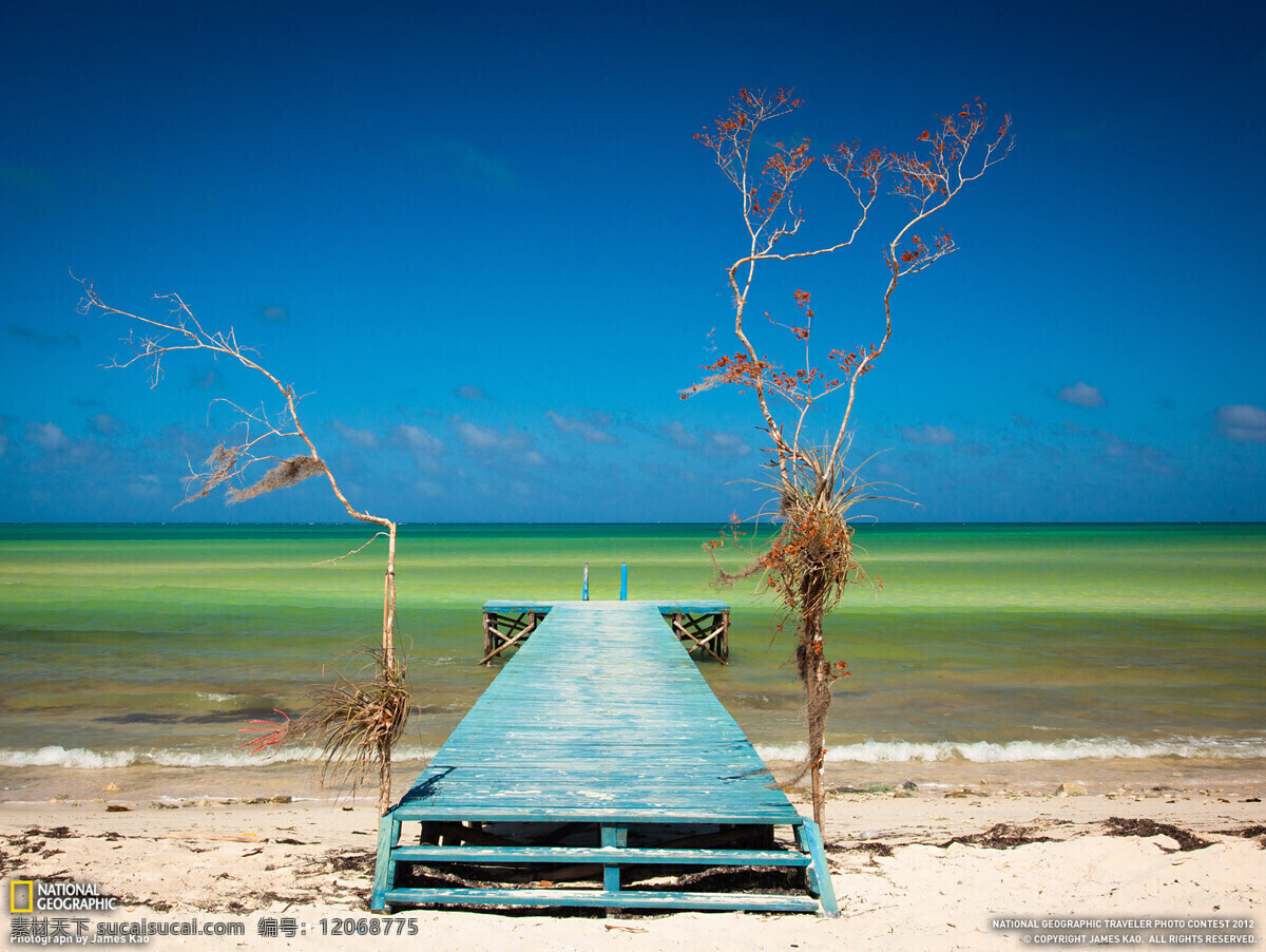 海景 美丽 自然风景 自然景观 古巴可可海角 古巴 可可海角 佛 明哥 海滩 码头 深蓝大海 海滩景色 psd源文件