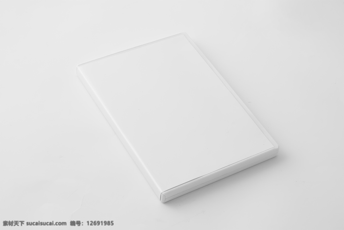 cd 盒 包装 样机 时尚 白色