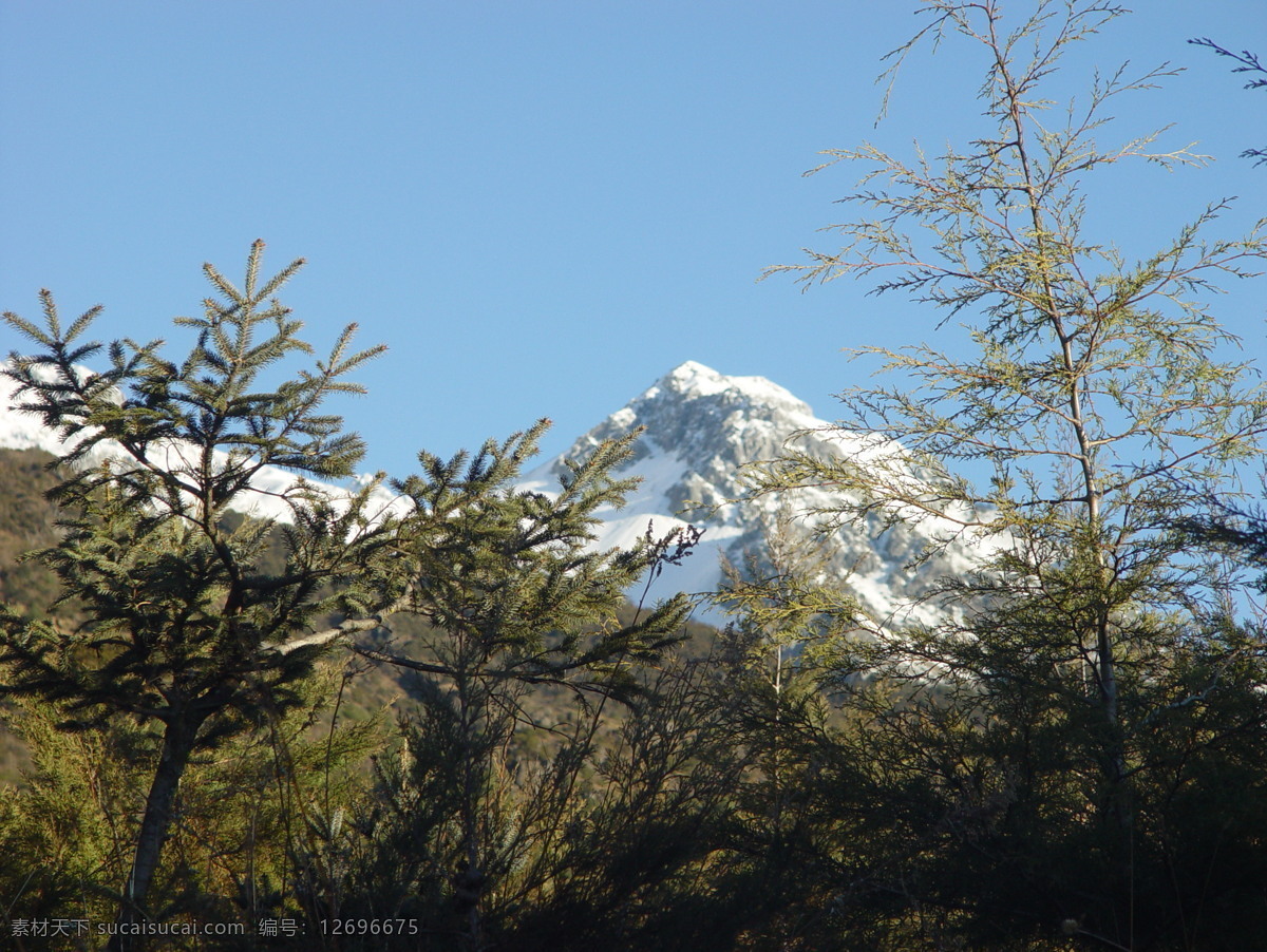 云南 丽江 雪山 脚下 油画 般 美景 家居装饰素材