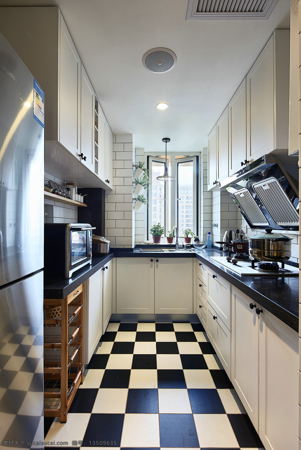 时尚 方形 格 地板 厨房 室内装修 效果图 白色壁柜 格子地板 黑色灶台 客厅装修