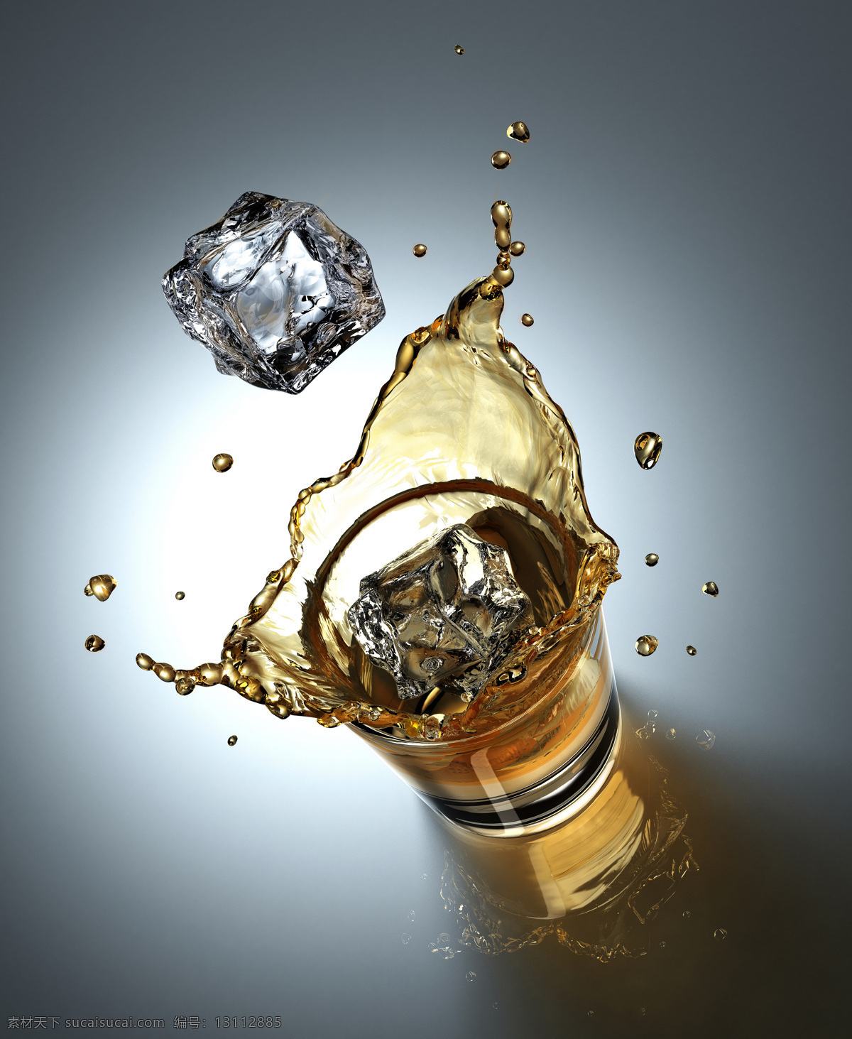 冰块溅起的水 杯子 冰块 落下 水 溅起 水花 水珠 动感 冰水烈火 生活百科 灰色