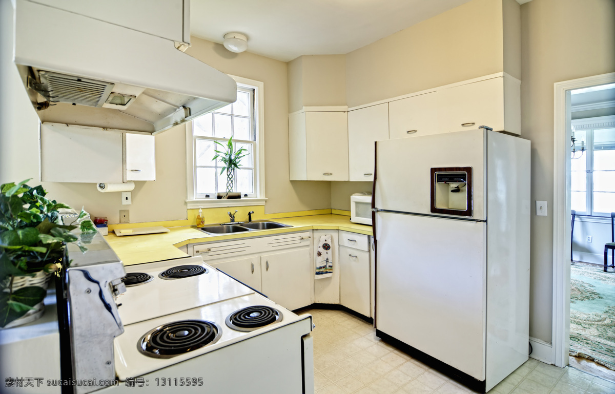 浅色 明亮 厨房 装修 装饰 室内设计 厨房设计 整体厨房 现代厨房设计 环境家居