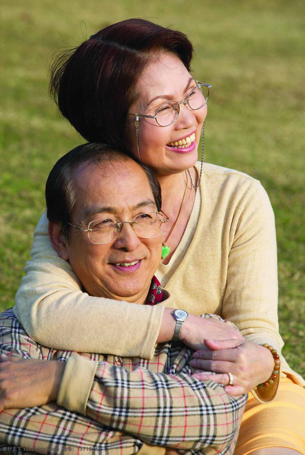春季 老年 初春 春天 夫妻 人物图库 摄影图库 中老年 春季老年 中年 老年人物 psd源文件