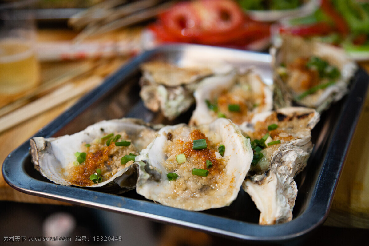 碳烤生蚝 高清 烤生蚝 生蚝 蒜蓉烤生蚝 美食 美味 烧烤 厦门美食 新鲜生蚝 蒜香生蚝 蒜蓉生蚝 蒜蓉烤生蠔 路边小吃 街头美食 街边小吃 街边美食 生蚝美食特写 蚝仔烙 生蚝特写 炭烧生蚝 海鲜 小吃 海味 摄影美食 餐饮美食 传统美食