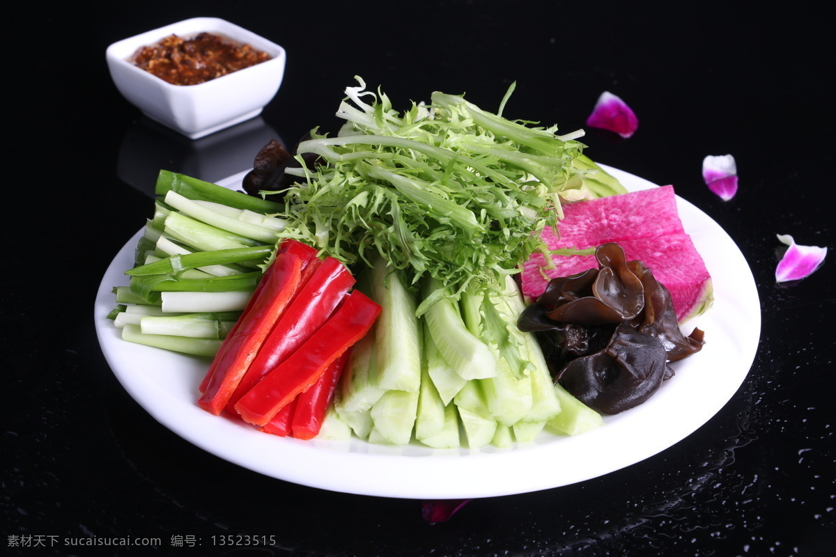 农家大拌菜 大拌菜 凉菜 老虎菜 手撕菜 农家大丰收 大丰收 餐饮美食 传统美食