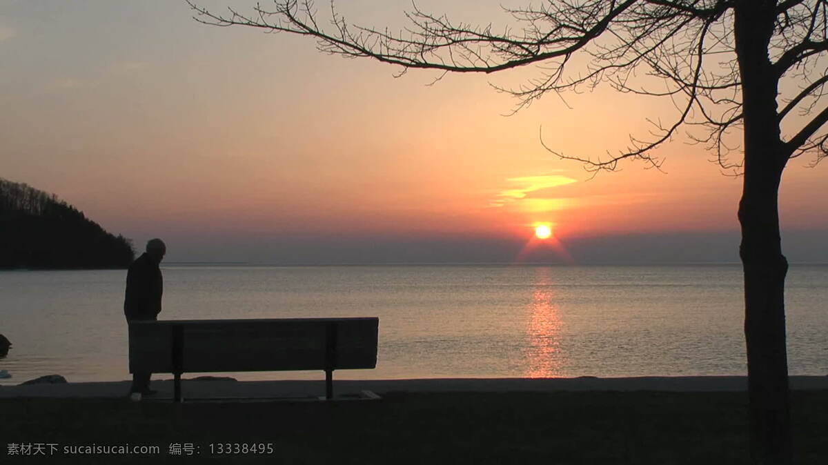 坐 看 夕阳 股票 视频 凳子 湖 男人 日落 视频免费下载 太阳 湾 日出和日落 威斯康星州 妹妹湾 水 平静 平静的 宁静的 自然的 其他视频