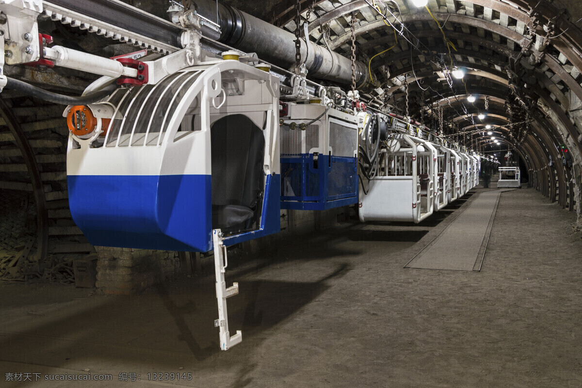 隧道 里 工作 机器 矿井 煤矿 加工 工业生产 运作 车 现代科技