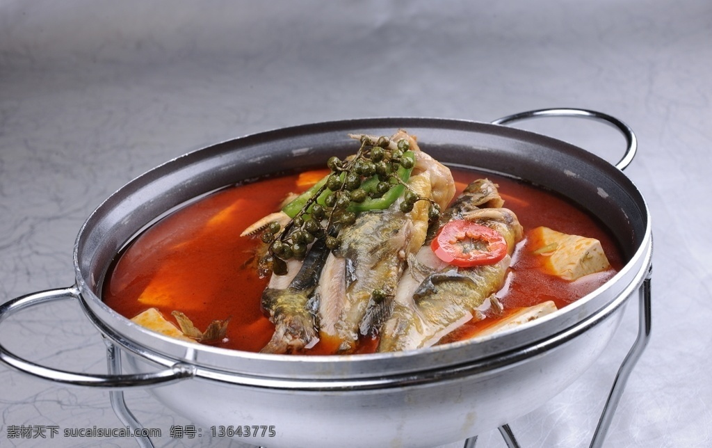 豆腐炖黄辣丁 美食 传统美食 餐饮美食 高清菜谱用图