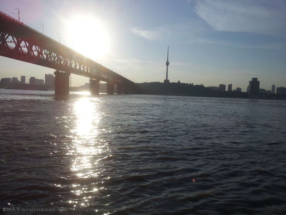 武汉长江大桥 落日 长江 大桥 蓝天 悠远 风景名胜 自然景观 灰色