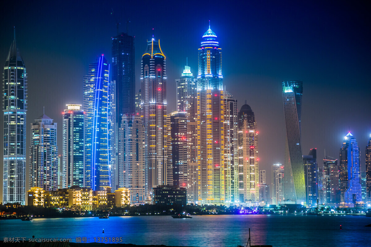 迪拜 夜景 城市夜景图片 灯光 高清摄影图片 河水 楼房 星空 夜空 迪拜夜景 迪拜旅游 风景 生活 旅游餐饮
