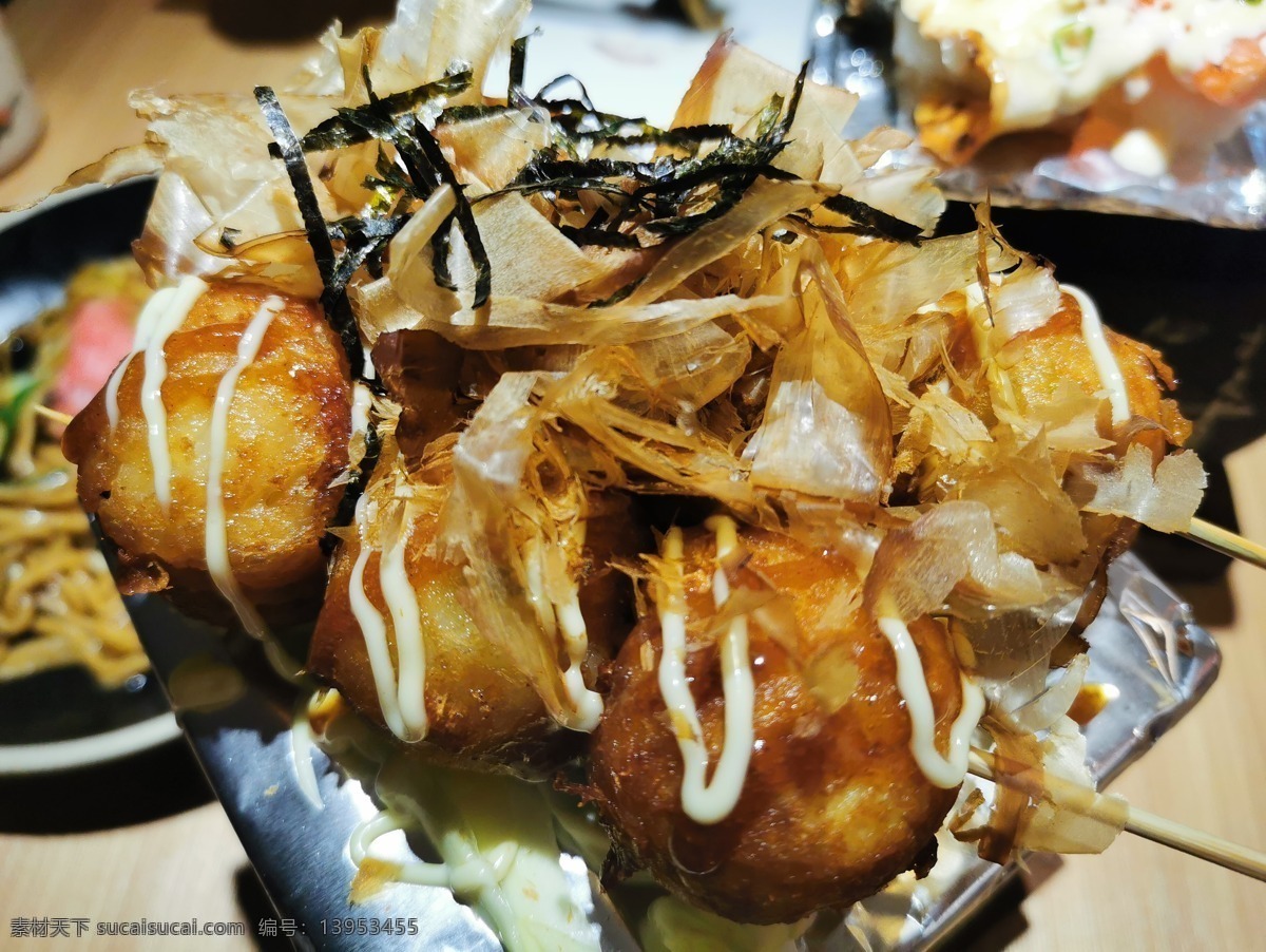 章鱼小丸子 日式美食 日料 章鱼 小丸子 竹签 日本传统美食 经典美食 餐饮美食 传统美食