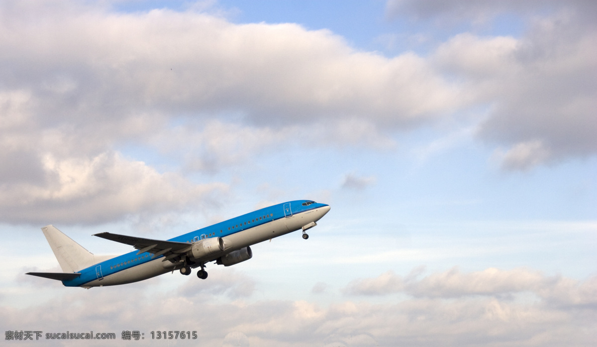 天空 飞行 客机 飞机 航天飞机 航空 白云 汽车图片 现代科技