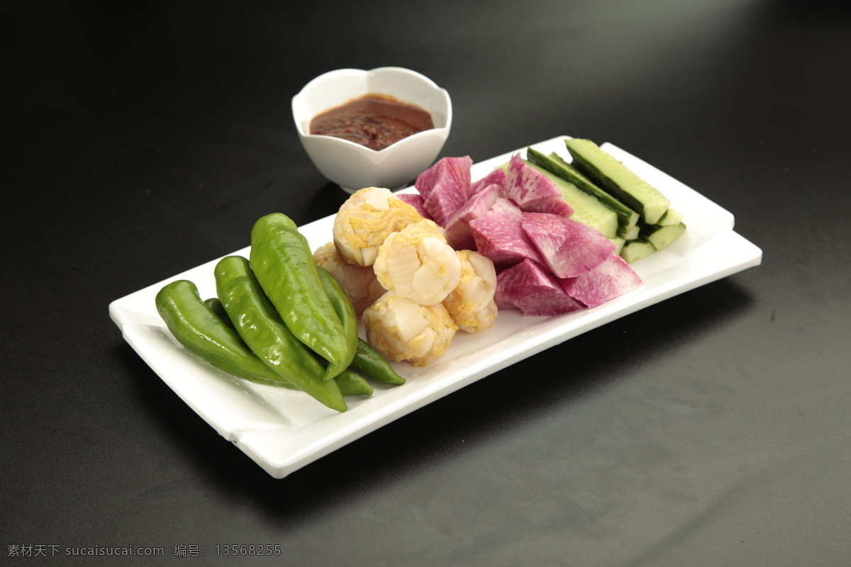 餐饮美食 传统美食 黄瓜 辣椒 萝卜 烧烤 蔬菜 蔬菜拼盘 土豆 烧烤配菜 小菜 配菜 饭后甜点 甜点 风景 生活 旅游餐饮