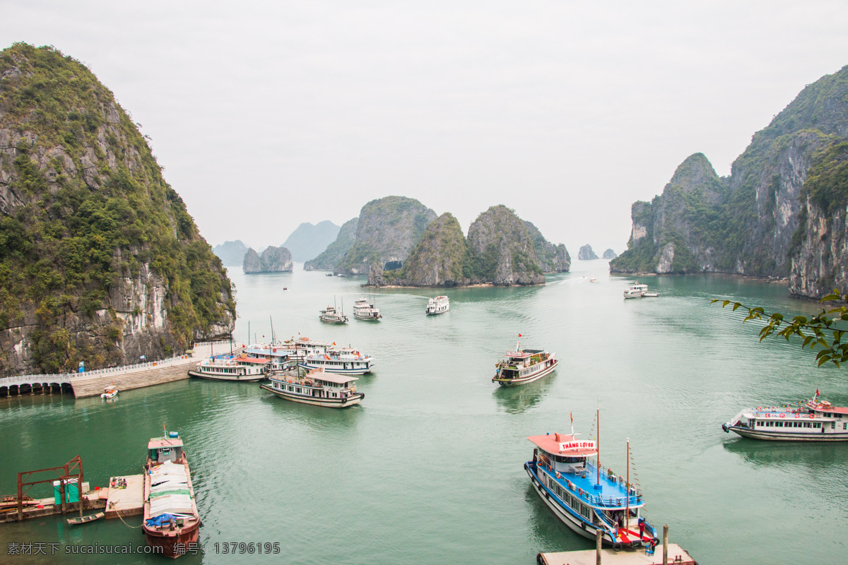 越南 下龙湾 风景 免費下載素材 旅游海报 船