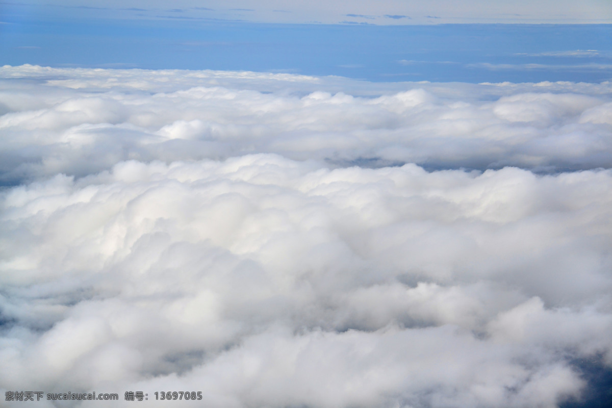 天空 里 白云 蓝天 云朵 天空云彩 自然景观 灰色