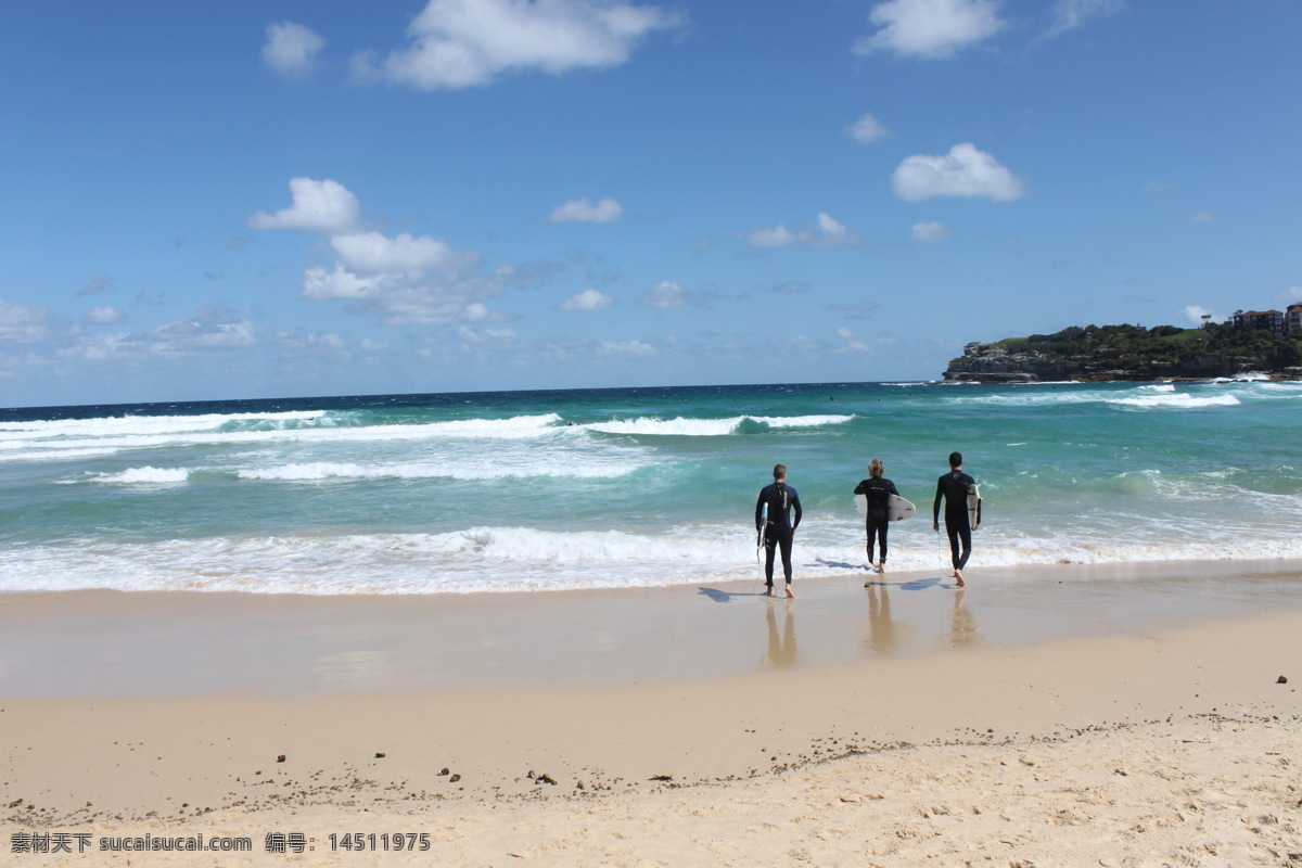 澳大利亚 白云 大海 国外旅游 海滩风光 蓝天 旅游摄影 沙滩 滩 风光图片 白浪 冲浪人 psd源文件